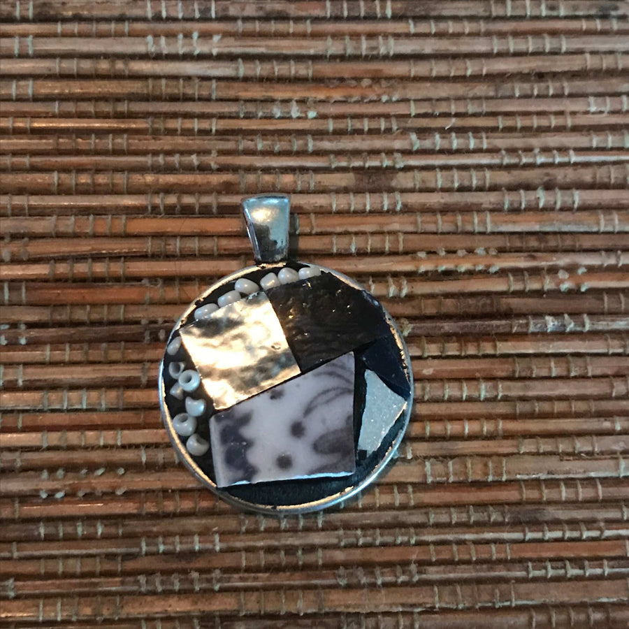 WinterCreek Mosaics Mosaic jewellery Mosaic vintage china pendant